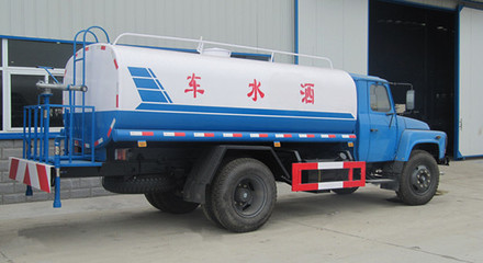 內蒙東風尖頭灑水車與吸糞車 價格、廠家及選購指南
